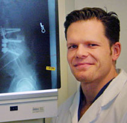  Dr. Jones Recommends Early Treatment for Spinal Stenosis